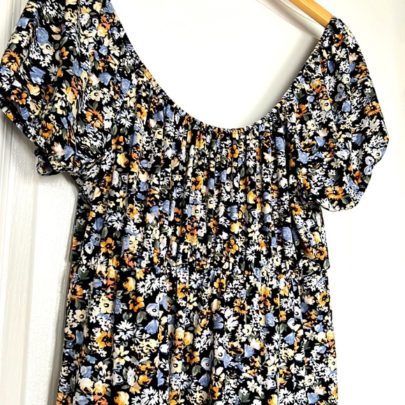 Hollister Puff Sleeve Mini Dress - Picture 2 of 3